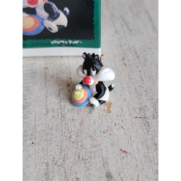 Hallmark vintage miniature baby Sylvester Looney tunes ornament Xmas - Picture 2 of 6